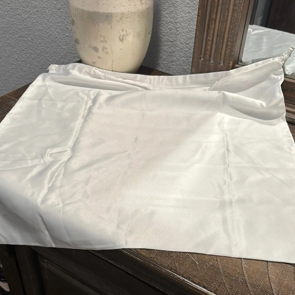 Michael Kors White Dust Bag 17.5” X 17.5” - Picture 2 of 6